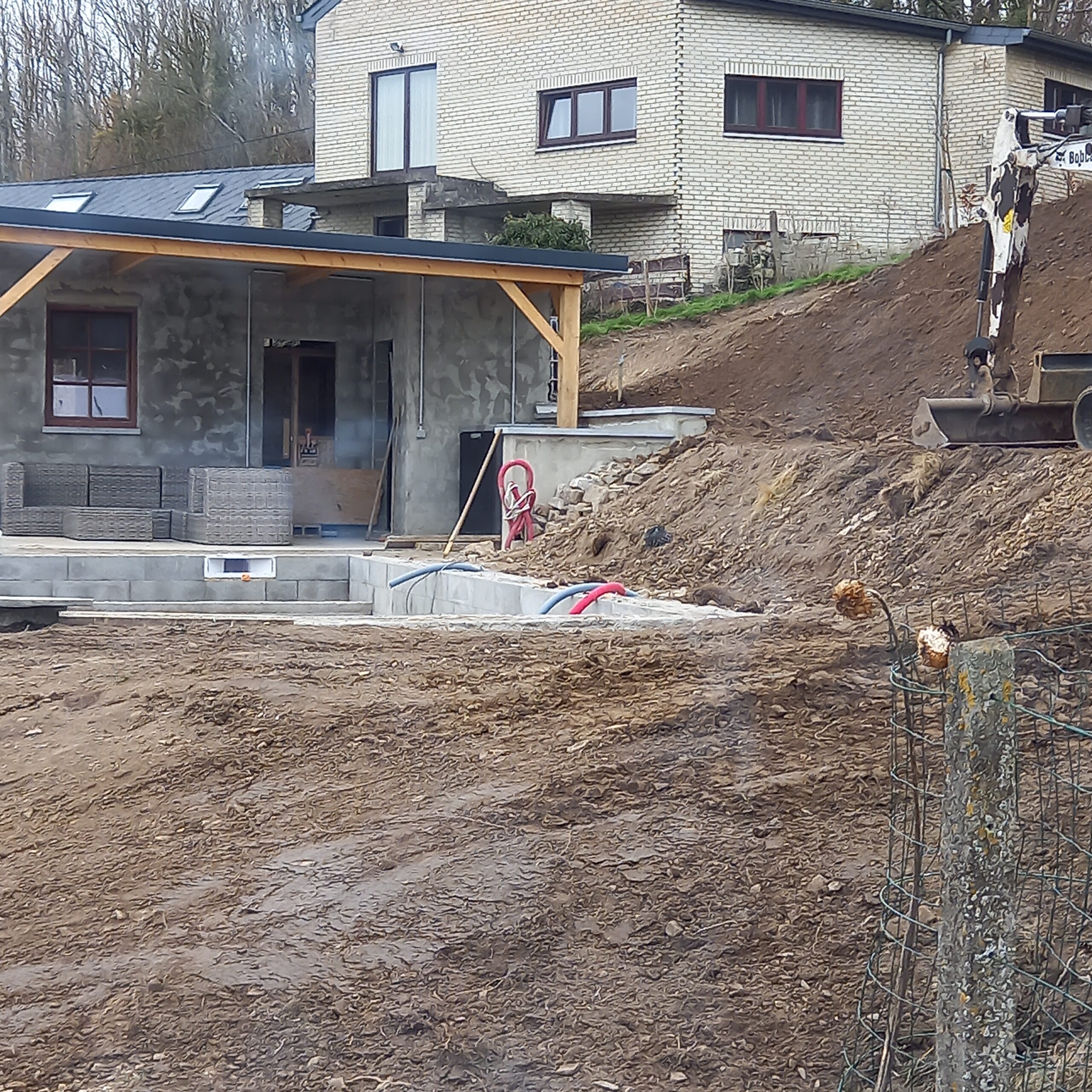 Piscine avec aménagements extérieurs VP Terrassement